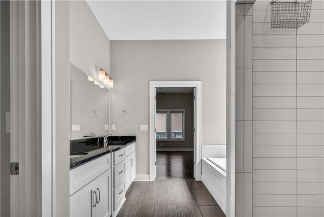 24818 W 89th Street, Lenexa, KS 66227