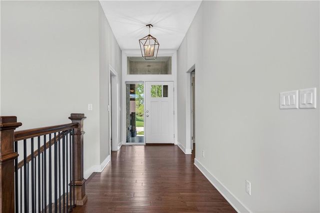 24818 W 89th Street, Lenexa, KS 66227