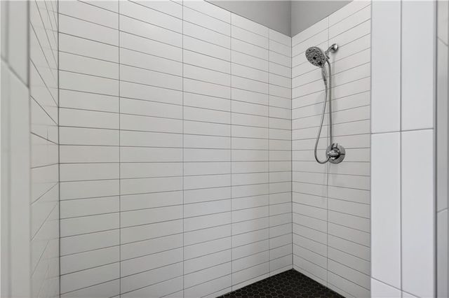 24818 W 89th Street, Lenexa, KS 66227