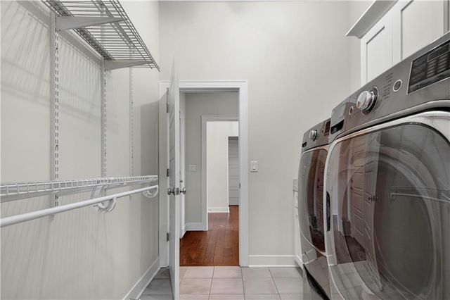 24818 W 89th Street, Lenexa, KS 66227