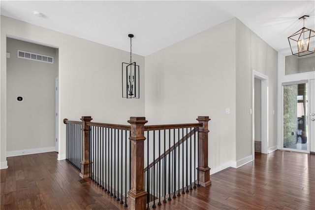 24818 W 89th Street, Lenexa, KS 66227