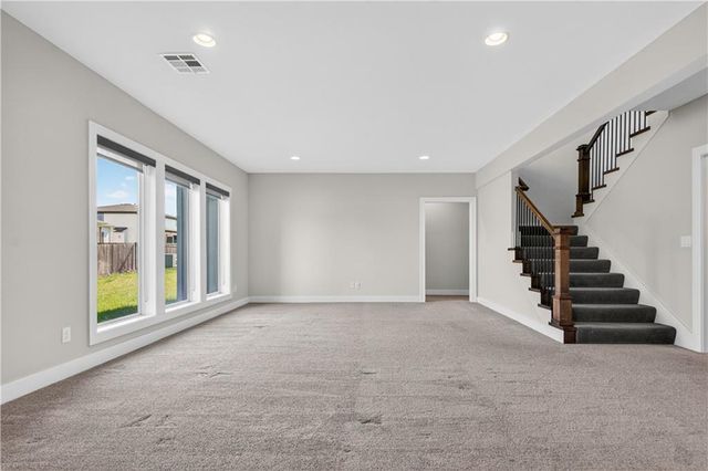 24818 W 89th Street, Lenexa, KS 66227