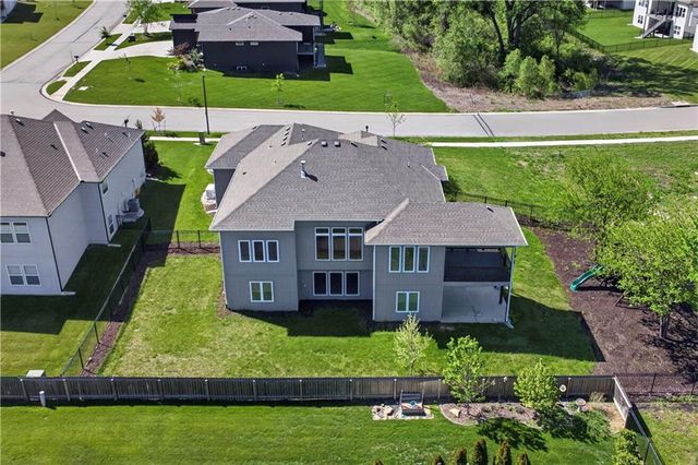 24818 W 89th Street, Lenexa, KS 66227