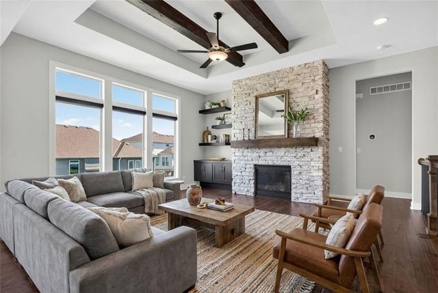 24818 W 89th Street, Lenexa, KS 66227