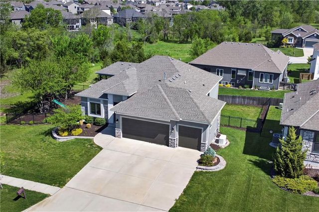 24818 W 89th Street, Lenexa, KS 66227