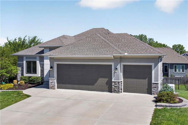 24818 W 89th Street, Lenexa, KS 66227