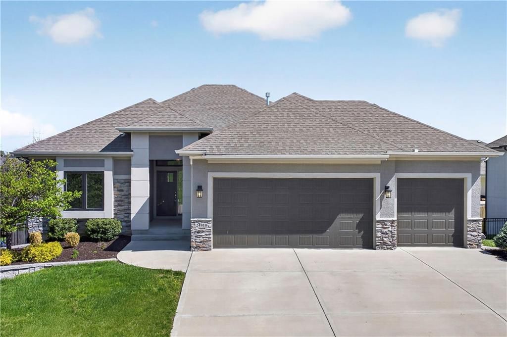 24818 W 89th Street, Lenexa, KS 66227