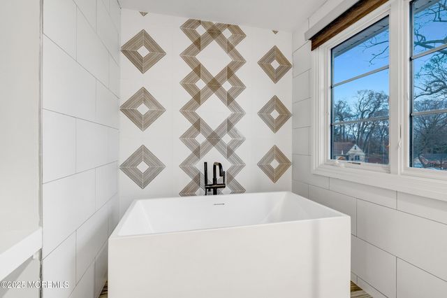 450 Wells Avenue, Oakhurst, NJ 07755