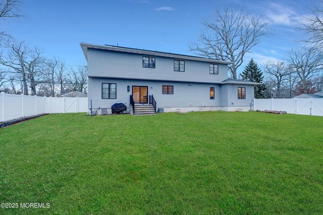 450 Wells Avenue, Oakhurst, NJ 07755