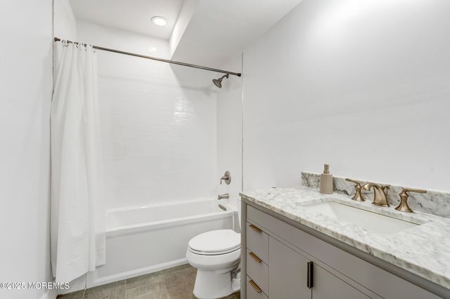 450 Wells Avenue, Oakhurst, NJ 07755