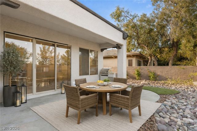 120 Emerald Dunes Circle, Henderson, NV 89052