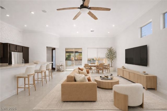 120 Emerald Dunes Circle, Henderson, NV 89052