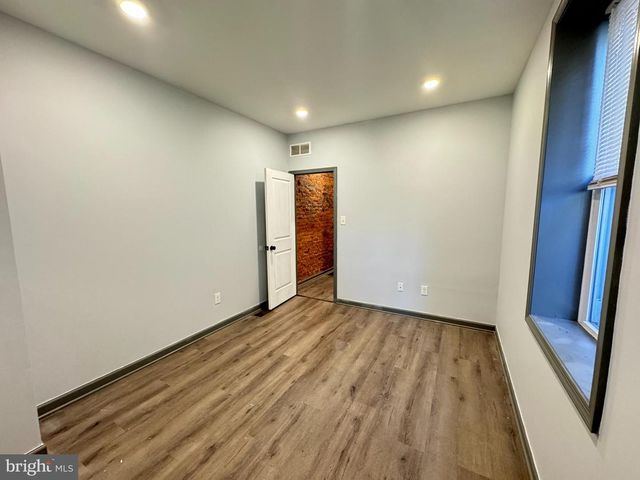 1211 W HILTON ST, Philadelphia, PA 19140