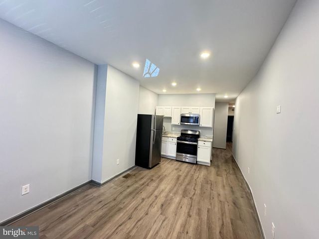 1211 W HILTON ST, Philadelphia, PA 19140