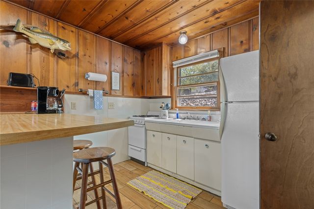 1138 Mallard Drive, Diamond City, AR 72644