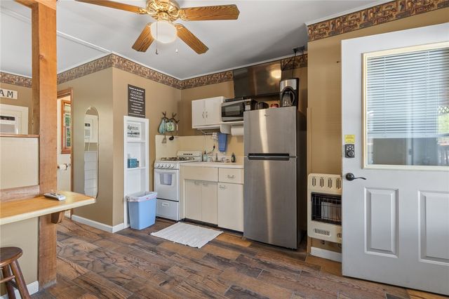 1138 Mallard Drive, Diamond City, AR 72644