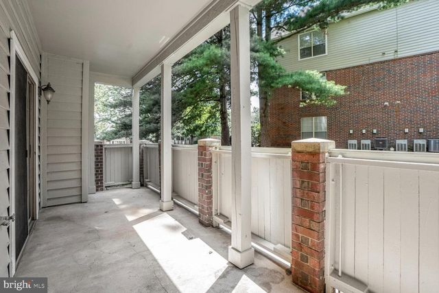3906 PENDERVIEW DR #701, Fairfax, VA 22033