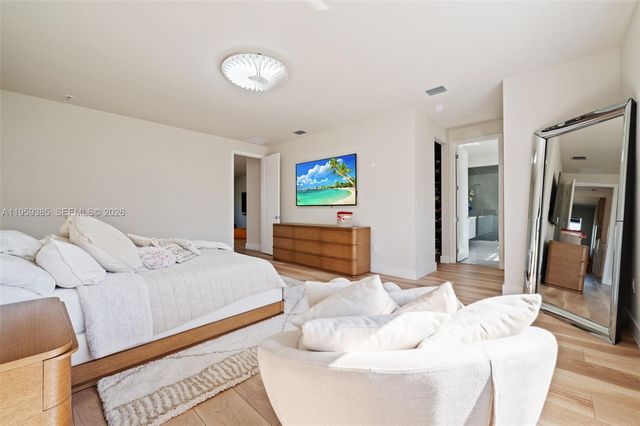 8118 NW 46th Ter, Doral, FL 33166