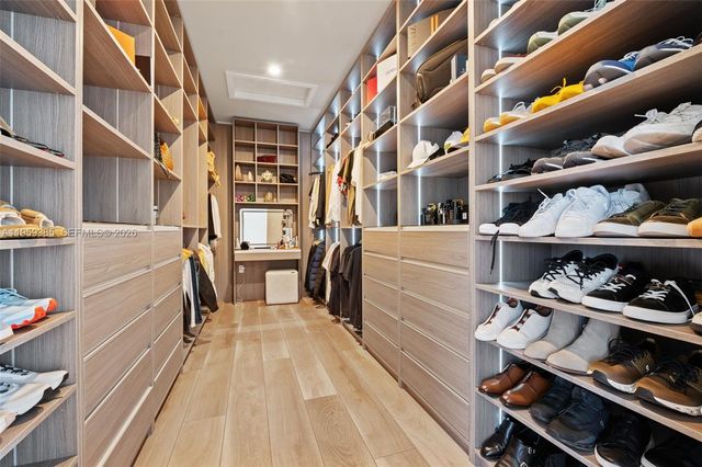 8118 NW 46th Ter, Doral, FL 33166