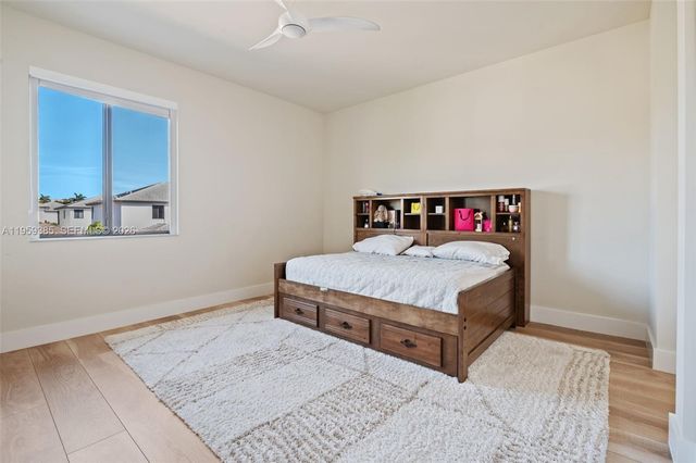 8118 NW 46th Ter, Doral, FL 33166