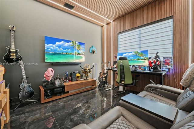 8118 NW 46th Ter, Doral, FL 33166