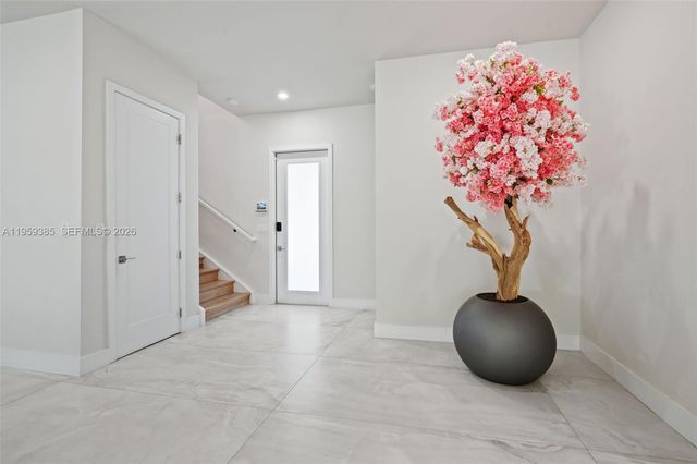 8118 NW 46th Ter, Doral, FL 33166