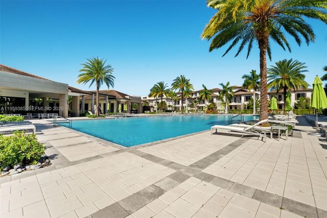 8118 NW 46th Ter, Doral, FL 33166