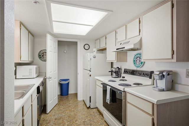 3550 Bay Sands Drive 3033, Laughlin, NV 89029