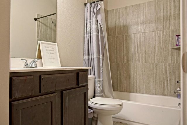 500 Inspiration DR, Liberty Hill, TX 78642