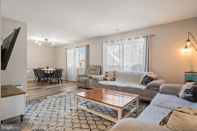 37 BUTTONWOOD RD, Voorhees, NJ 08043