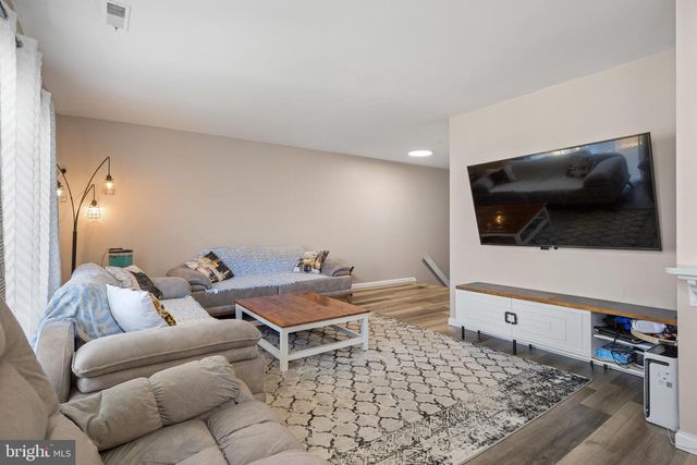37 BUTTONWOOD RD, Voorhees, NJ 08043