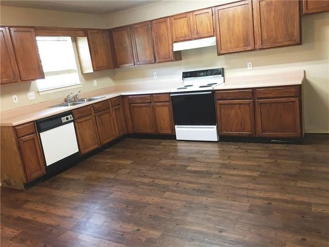 1 Holly Drive, Bentonville, AR 72712