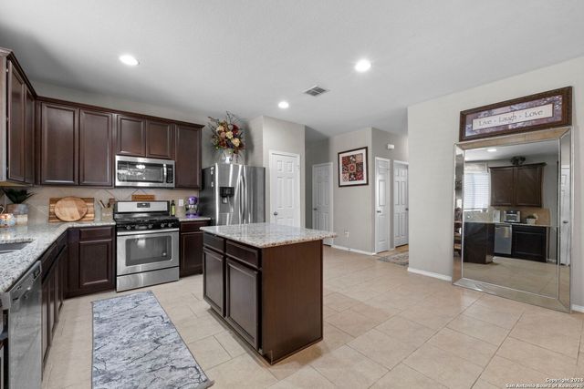 7227 MARINA DEL REY, Converse, TX 78109