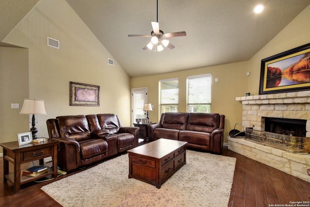 1435 SPARROW SONG, San Antonio, TX 78260