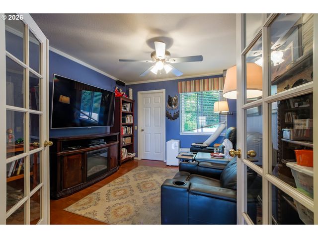 6331 WHITE TAIL Dr 64, West Linn, OR 97068