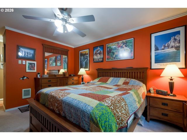 6331 WHITE TAIL Dr 64, West Linn, OR 97068