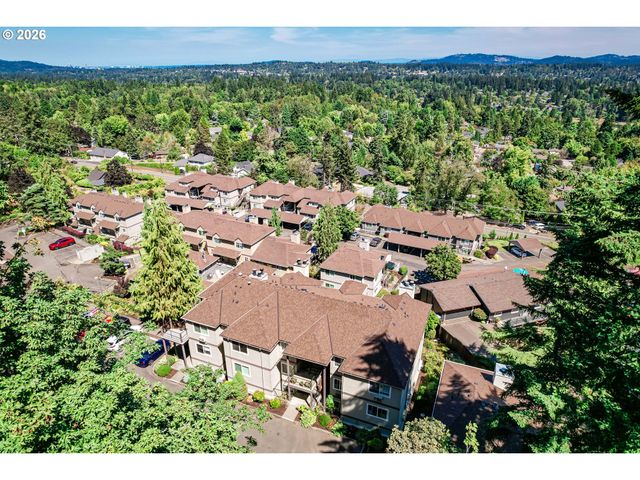 6331 WHITE TAIL Dr 64, West Linn, OR 97068