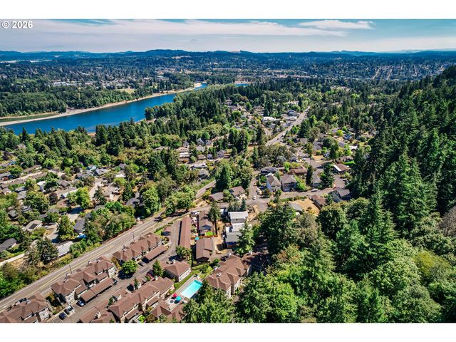 6331 WHITE TAIL Dr 64, West Linn, OR 97068