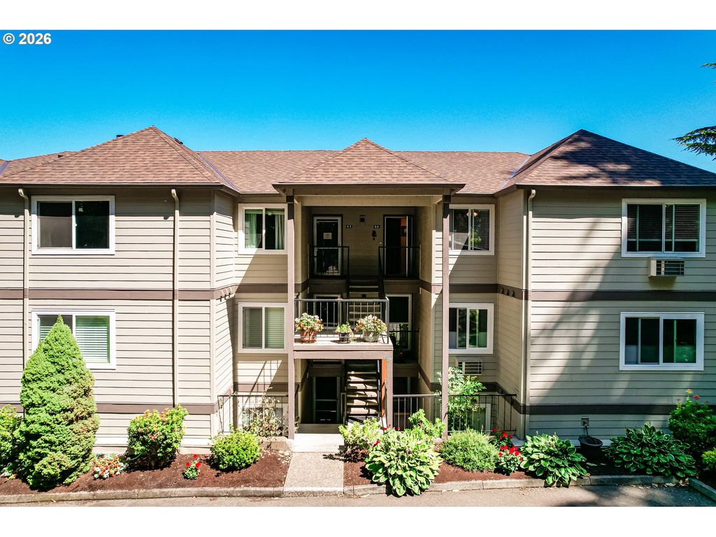 6331 WHITE TAIL Dr 64, West Linn, OR 97068