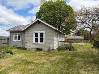 2919 S 11th Street, Niles Twp, MI 49120