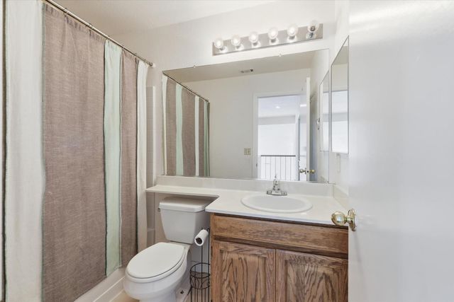8715 Deer Creek Cir, Stockton, CA 95210