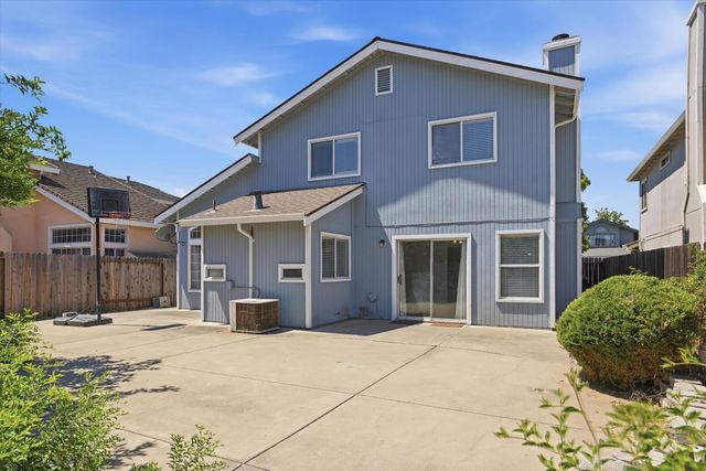 8715 Deer Creek Cir, Stockton, CA 95210