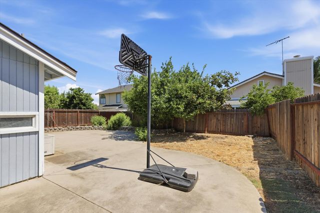 8715 Deer Creek Cir, Stockton, CA 95210