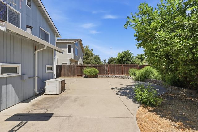 8715 Deer Creek Cir, Stockton, CA 95210
