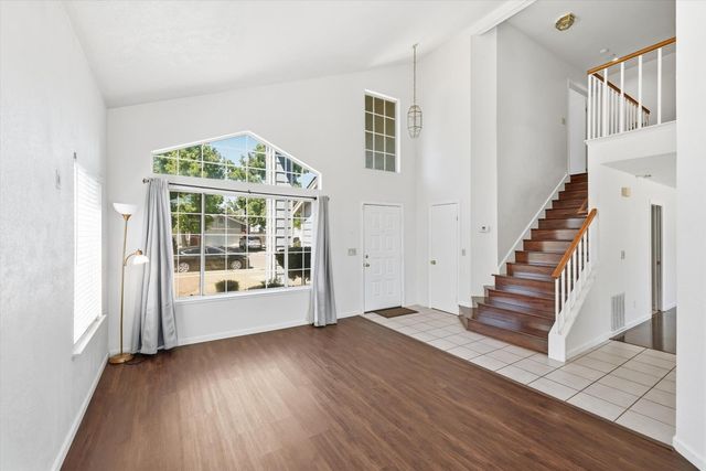 8715 Deer Creek Cir, Stockton, CA 95210