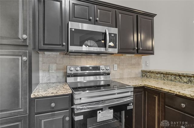 4704 Cobblestone Drive, Tipp City, OH 45371