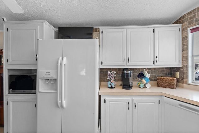 223 DOLPHIN DRIVE N, Oldsmar, FL 34677