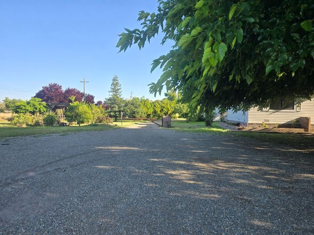 5206 E Jahant Rd, Acampo, CA 95632