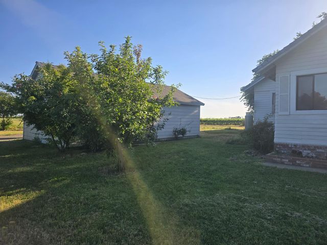 5206 E Jahant Rd, Acampo, CA 95632
