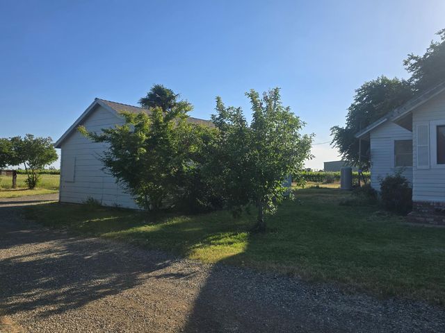 5206 E Jahant Rd, Acampo, CA 95632